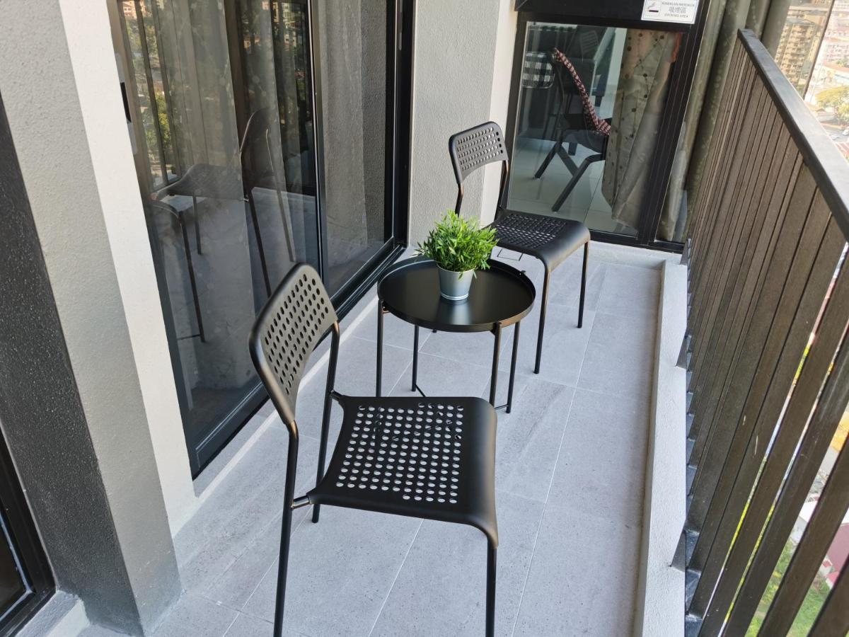 Beacon Exec Suites# Msg Chair#Disney Hotstar Джорджтаун Экстерьер фото